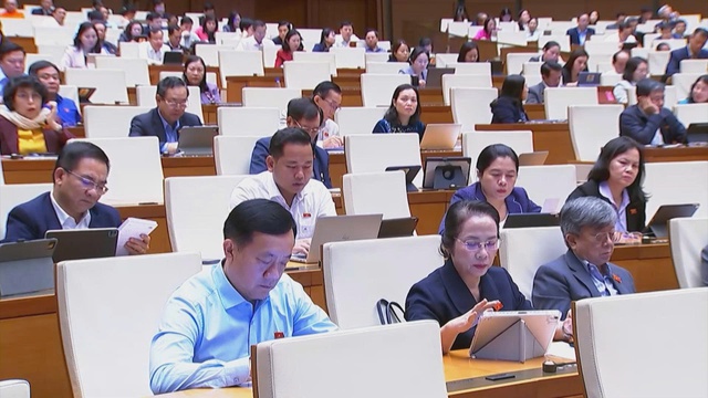 Quốc hội thảo luận Luật Phòng, chống ma túy (sửa đổi): Tăng thời gian cai nghiện, mở rộng giám sát điện tử - Ảnh 2.