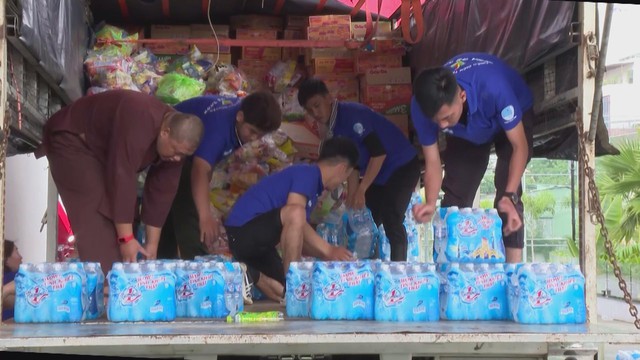 TP. Hồ Chí Minh chung tay cùng Khánh Hòa vượt qua sau bão lũ - Ảnh 1.