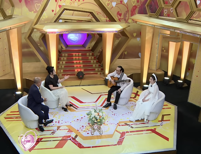 Vợ chồng son: "Cháu" gái 2k quyết cưới "chú" nhạc sĩ khiếm thị đa tài hơn 18 tuổi- Ảnh 3.