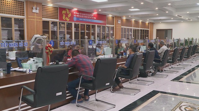 BHXH TP. Hồ Chí Minh công khai danh sách các trường có tỷ lệ sinh viên tham gia BHYT thấp - Ảnh 1.