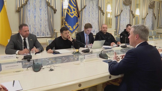 Chánh Văn phòng Tổng thống Ukraina từ chức - Ảnh 1.