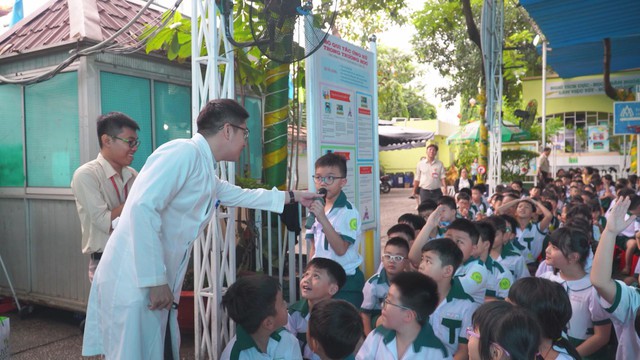 Phòng ngừa bệnh chốc trong trường học: Chung tay vì sức khỏe học đường - Ảnh 1.