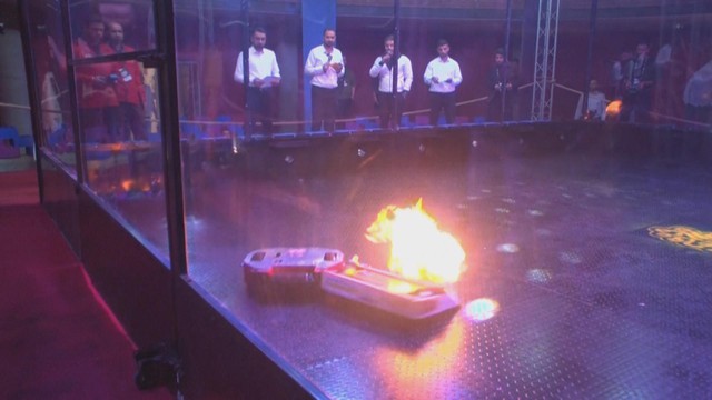 Đấu robot trong khuôn khổ Tech Olympic tại Iran - Ảnh 3.