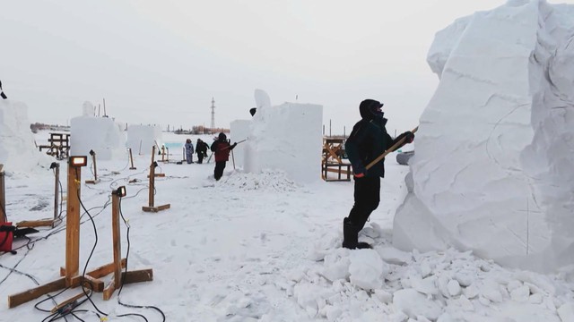 Cuộc thi điêu khắc băng Yakutia Diamonds tại Nga  - Ảnh 2.