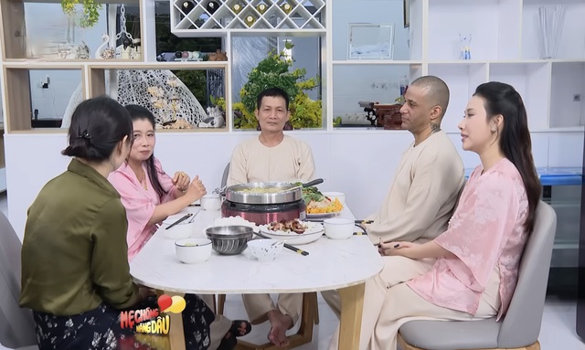Mẹ chồng nàng dâu: Chàng rể Cuba bị mẹ vợ bóc phốt hay khóc nhè- Ảnh 5.