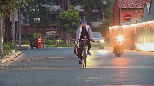 Thời tiết TP. Hồ Chí Minh trở lạnh, người dân cần lưu ý - Ảnh 1.