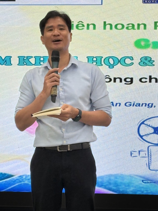 Chuyến tàu mùa thu: Từ đại sứ đến điều phối tại Liên hoan phim khoa học 2025- Ảnh 24. Chuyến tàu mùa thu: Từ đại sứ đến điều phối tại Liên hoan phim khoa học 2025 - Ảnh 28.