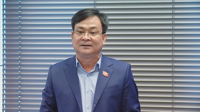 Đoàn Đại biểu Quốc hội khóa XV thảo luận ở Tổ về 3 dự án luật quan trọng tại kỳ họp - Ảnh 4.