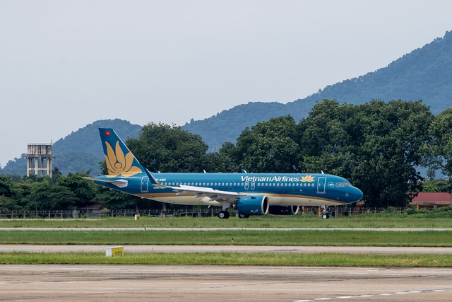Vietnam Airlines điều chỉnh hàng loạt chuyến bay do ảnh hưởng của bão số 13- Ảnh 1. Vietnam Airlines điều chỉnh hàng loạt chuyến bay do ảnh hưởng của bão số 13- Ảnh 1.
