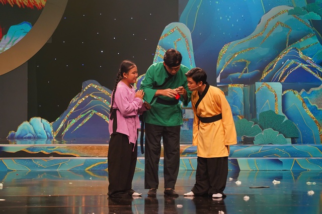 Phi Phụng và Nguyên Đức – Cặp đôi “bạn xấu” tinh nghịch trong Vườn Âm Nhạc Tháng 11 - Ảnh 2.