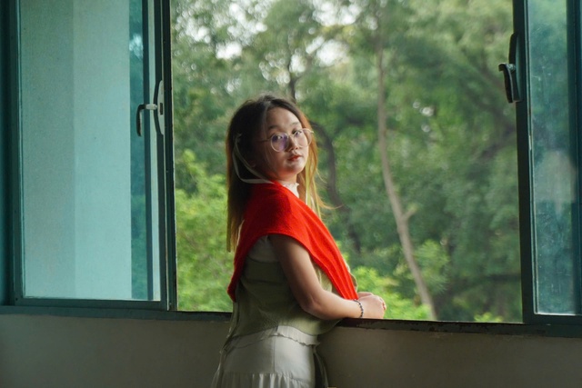 NewZround: Vì sao người trẻ thích trend đi ăn, đi chơi một mình? - Ảnh 1.