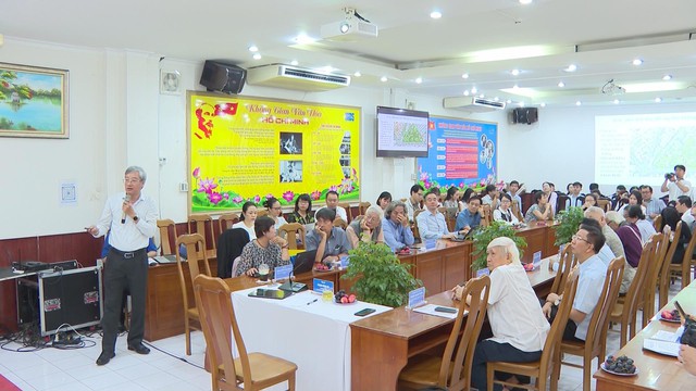 Nhiều chuyên gia tham gia góp ý về công trình Đài tưởng niệm nạn nhân Covid-19 - Ảnh 1.