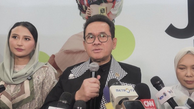 Indonesia: Tuần lễ thời trang Hồi giáo Jakarta định hình xu hướng thời trang giản dị - Ảnh 2.