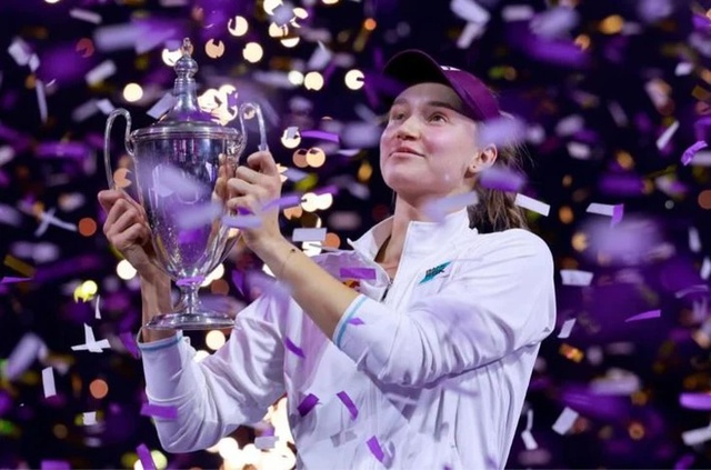 Elena Rybakina lần đầu đăng quang Giải WTA Finals - Ảnh 1.
