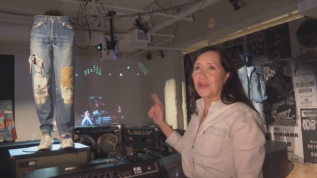 Chiếc quần jeans đắt nhất thế giới được trưng bày tại Bảo tàng Levi's- Ảnh 1.