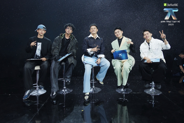 Anh trai “Say hi” 2025 Tập 8: Live Stage 3 bùng nổ âm nhạc và cảm xúc, đội CONGB dẫn đầu chung cuộc- Ảnh 1. Anh trai “Say hi” 2025 Tập 8: Live Stage 3 bùng nổ âm nhạc và cảm xúc, đội CONGB dẫn đầu chung cuộc- Ảnh 1.