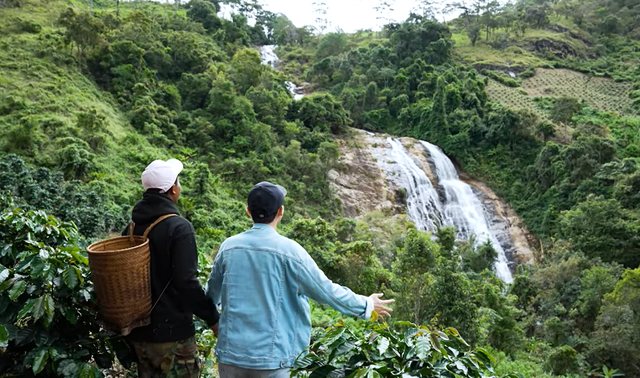 Việt Nam đi là ghiền - Mùa 4 - Tập 33: Cùng MC Đăng Khương trèo đèo vượt suối đến thăm thác 7 tầng - Ảnh 2.