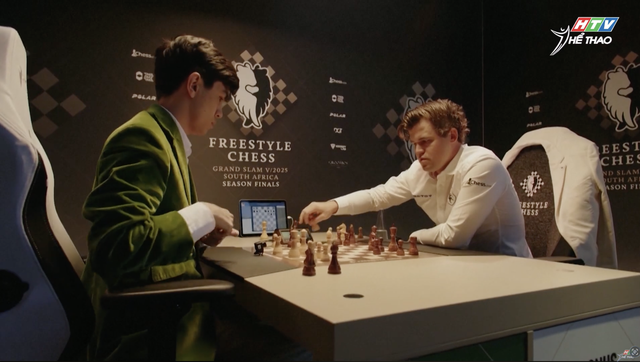 Sao trẻ Javokhir Sindarov mừng sinh nhật bằng chiến thắng trước Carlsen- Ảnh 1.