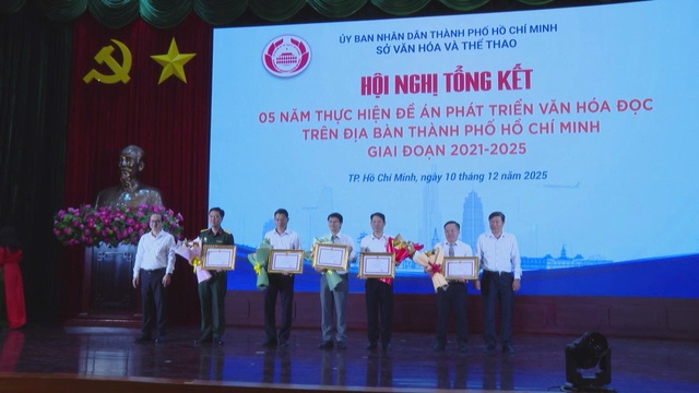 Từ thói quen đến chuyển đổi số: Văn hóa đọc đang đổi mới - Ảnh 3.