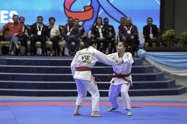 Chiến thắng nỗi sợ mang về huy chương đầu tiên cho tuyển Việt Nam tại SEA Games 33 - Ảnh 1.