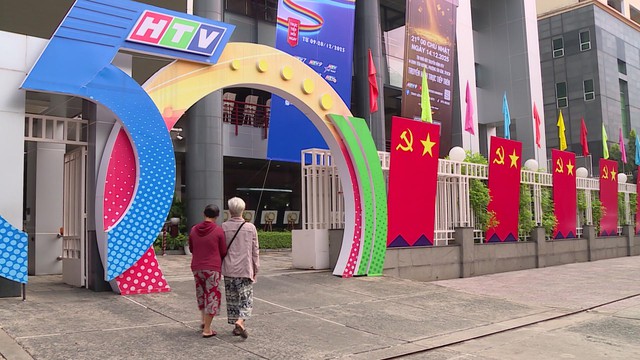 “Chung một tấm lòng” - Hành trình san sẻ yêu thương đến miền Trung - Ảnh 1.