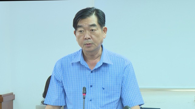 TP. Hồ Chí Minh rộn ràng chuẩn bị đón chào năm mới 2026 - Ảnh 2.