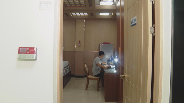 Vươn khơi - Ngày 12/12/2025 | Phường Vũng Tàu xử lý dứt điểm nạn buôn bán hàng rong tại công viên nghìn tỷ - Ảnh 3.