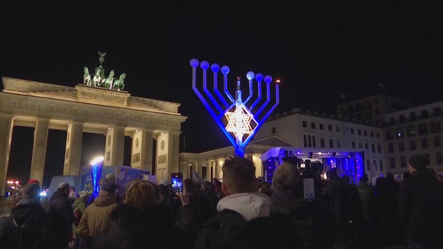 Australia: Vụ xả súng trên bãi biển Bondi là tấn công khủng bố- Ảnh 2. Australia: Vụ xả súng trên bãi biển Bondi là tấn công khủng bố- Ảnh 2.