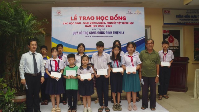 Thời sự trưa HTV ngày 16/12/2025 I Tổng thống Ucraina gặp phái đoàn Mỹ để bàn về thỏa thuận hòa bình - Ảnh 2.