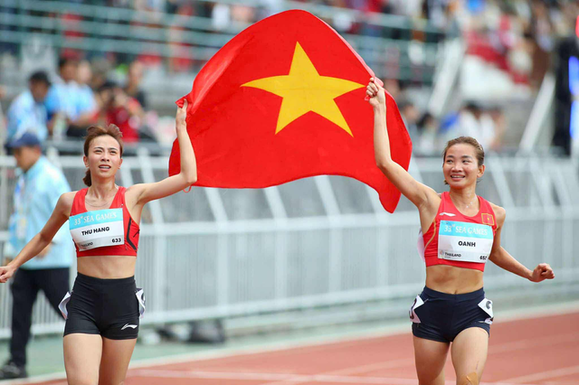 Chiều 16/12, Việt Nam có 46 Huy chương vàng - Nguyễn Thị Oanh tiếp tục mang về vinh quang- Ảnh 1. Chiều 16/12, Việt Nam có 46 Huy chương vàng - Nguyễn Thị Oanh tiếp tục mang về vinh quang- Ảnh 1.