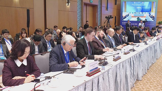 Diễn đàn Kinh tế Việt Nam 2025: Triển vọng 2026 và chiến lược tăng trưởng bền vững - Ảnh 4.