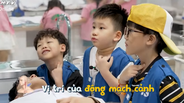 "Trường học Siêu sao": Khi các thiên thần nhỏ trải nghiệm làm "người lớn - Ảnh 2.