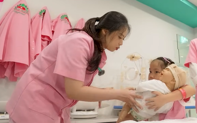 "Trường học Siêu sao": Khi các thiên thần nhỏ trải nghiệm làm "người lớn - Ảnh 1.