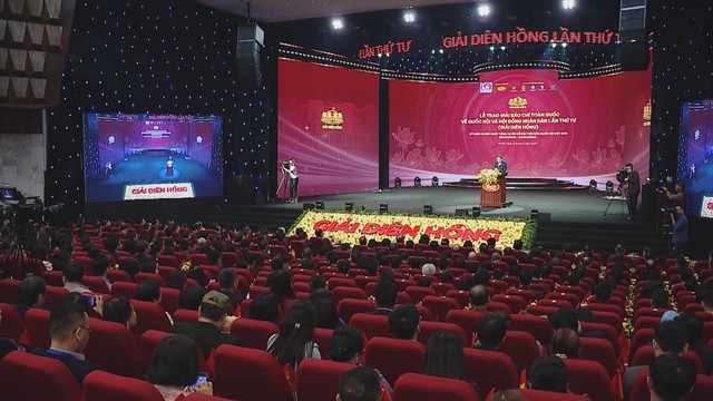 Trao Giải Báo chí Diên Hồng lần thứ Tư nhằm tôn vinh những tác phẩm viết về Quốc hội và Hội đồng Nhân dân - Ảnh 1.