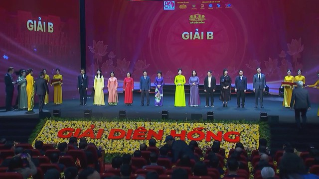 Trao Giải Báo chí Diên Hồng lần thứ Tư nhằm tôn vinh những tác phẩm viết về Quốc hội và Hội đồng Nhân dân - Ảnh 3.