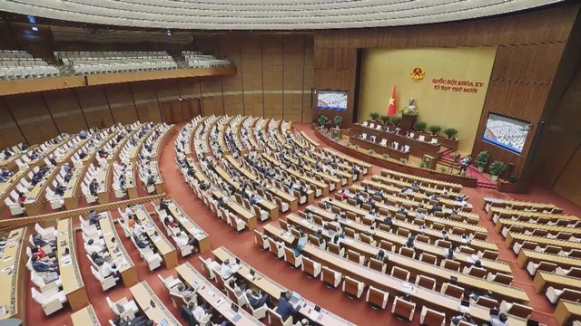 Đại biểu Quốc hội đề nghị cân nhắc quy định thu hồi đất. - Ảnh 1.