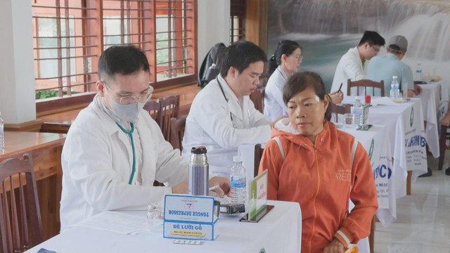 Sẻ chia, lan tỏa yêu thương dịp Giáng Sinh 2025- Ảnh 2.