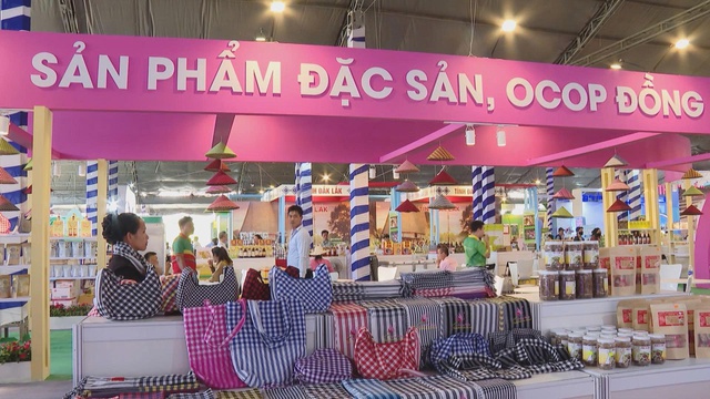 Lan tỏa giá trị nông sản Việt tại Tuần lễ sản phẩm OCOP và đặc sản vùng miền- Ảnh 1.