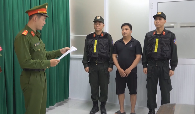 Khởi tố 7 đối tượng sản xuất, buôn bán hàng giả là thực phẩm  - Ảnh 3.