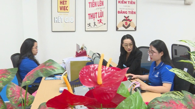 Khai thuế điện tử: Nỗ lực thanh lọc hàng hoá trên sàn thương mại điện thử - Ảnh 1.