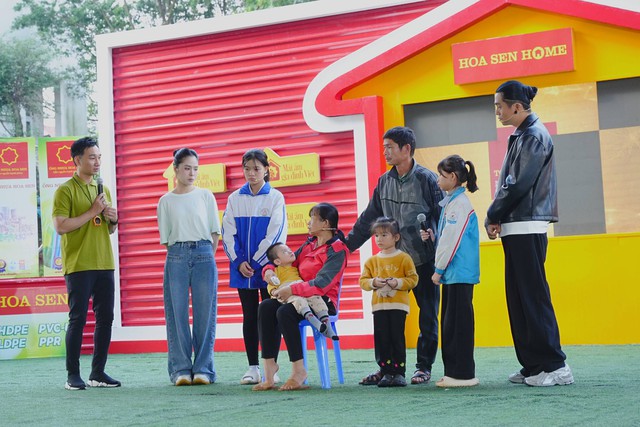 Thành Trung, Kiên Ứng, Kiều Anh nghẹn ngào vì các em nhỏ "Mái ấm gia đình Việt" - Ảnh 2.