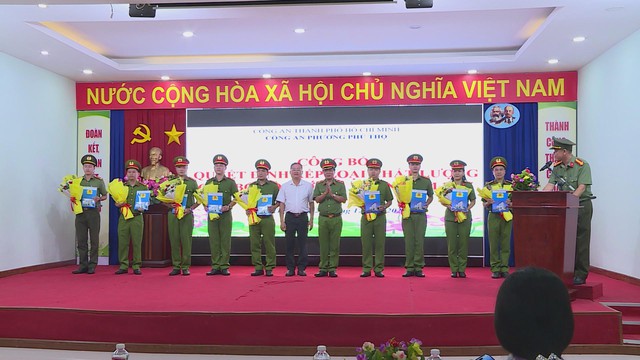 Hội nghị tổng kết công tác năm 2025 của Công an phường Phú Thọ- Ảnh 3.