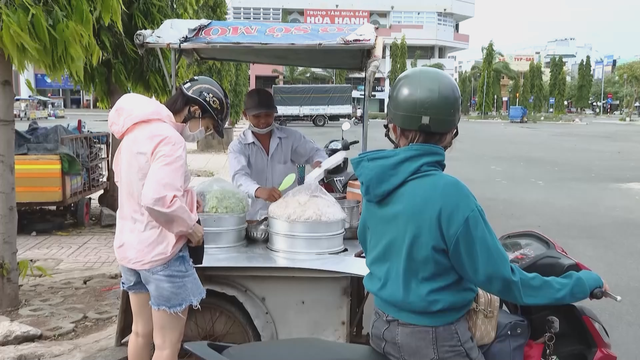 Bảo hiểm xã hội tự nguyện: Khi thu nhập bấp bênh vẫn là rào cản - Ảnh 1.