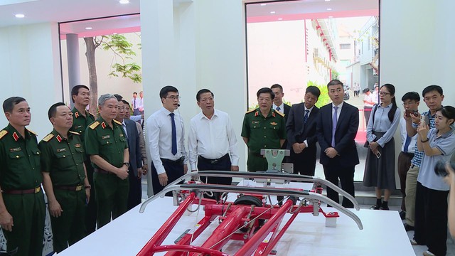 Đại học Giao thông vận tải TP. Hồ Chí Minh đưa vào vận hành phòng mô phỏng đường sắt tốc độ cao trị giá 50 tỷ đồng - Ảnh 2.