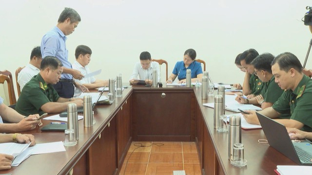 Kiểm tra tàu cá chưa đủ điều kiện hoạt động ở xã Long Hải, TP. Hồ Chí Minh - Ảnh 2.