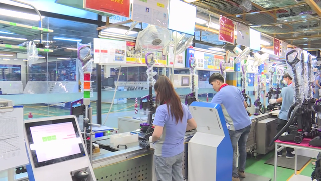 TP. Hồ Chí Minh hướng tăng trưởng hai con số gắn với chuyển đổi xanh - Ảnh 2.