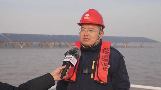 Trung Quốc vận hành trang trại điện mặt trời trên biển lớn nhất thế giới- Ảnh 3.