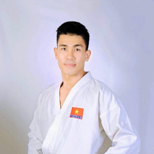 Lê Thanh Thúy và Lê Minh Thuận cầm cờ cho Đoàn Thể thao Việt Nam tại SEA Games 33 - Ảnh 1.