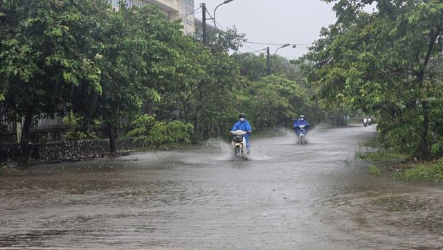 Cảnh báo 3 tỉnh thành có mưa to, nguy cơ thời tiết nguy hiểm trong 6 giờ tới - Ảnh 1.