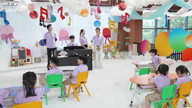 Bất ngờ trước thần đồng âm nhạc “Dừa nhỏ” - Trường học Siêu sao tập 5 - Ảnh 1.